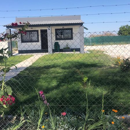 F2 Farmhouse Omuthiya Exterior photo